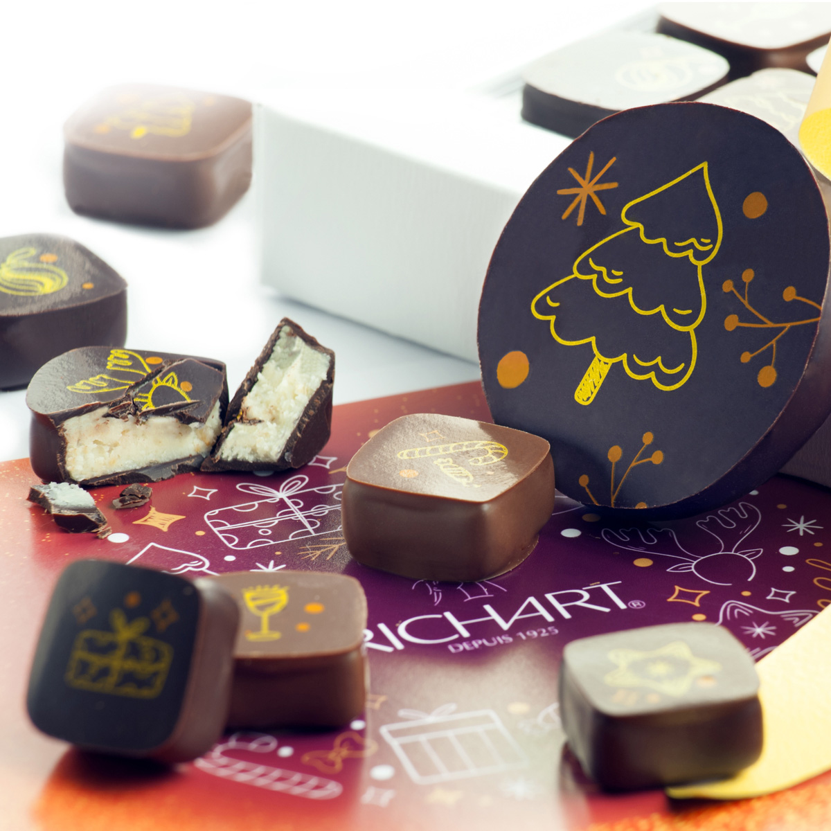 Collection Noel 2025 chocolats Richart - my& Graphiste marseille